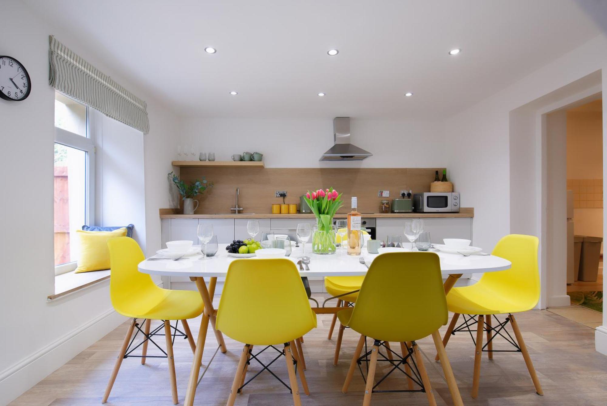Stayright 3 Bed Home Near Hiking Trails & Parks Llwynypia 外观 照片