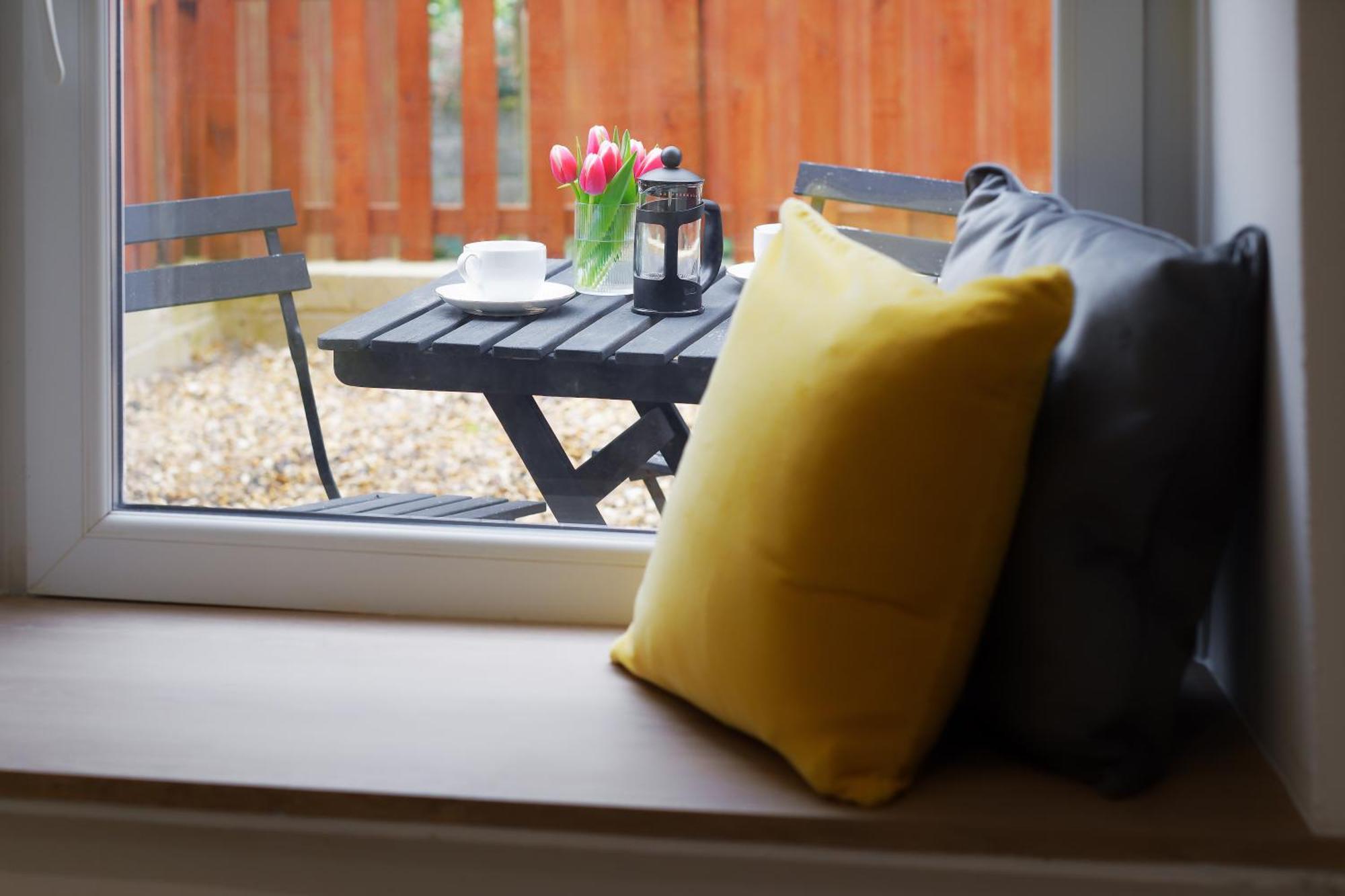Stayright 3 Bed Home Near Hiking Trails & Parks Llwynypia 外观 照片